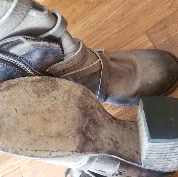 Freebird Taupe Baker Multi Strap Boots - Picture 8 of 9